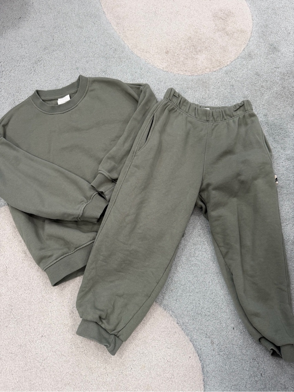 Zara Toddler 5T Olive Green Sweatshirt & Joggers Set